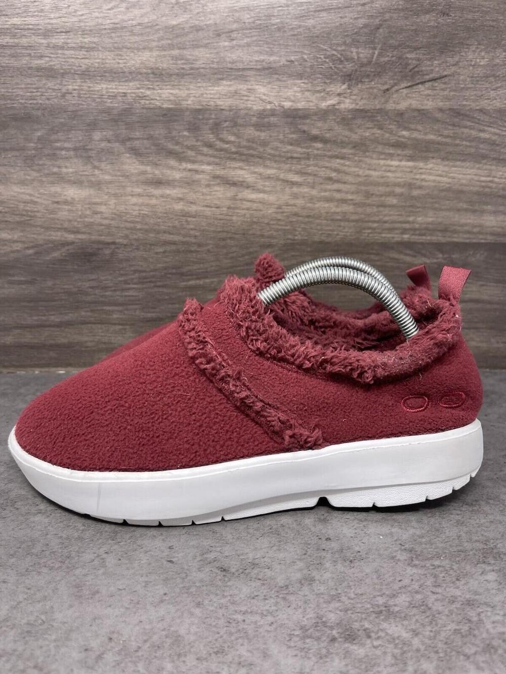 OOFOS Oocoozie Shoes Womens Size 9 Red Fur Recovery Slip On